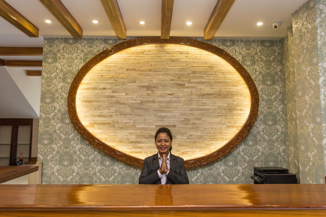 Hotel White Pearl Pokhara Dış mekan fotoğraf