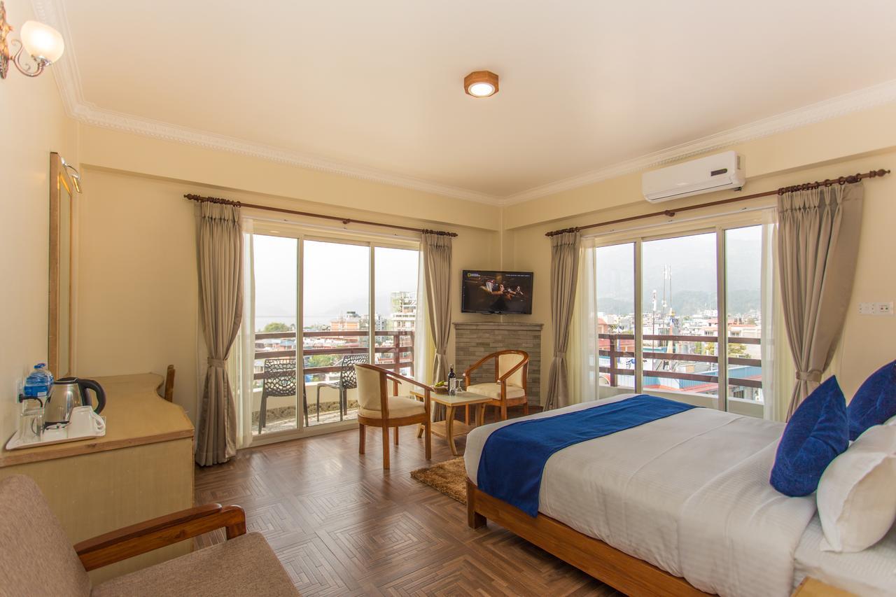 Hotel White Pearl Pokhara Dış mekan fotoğraf