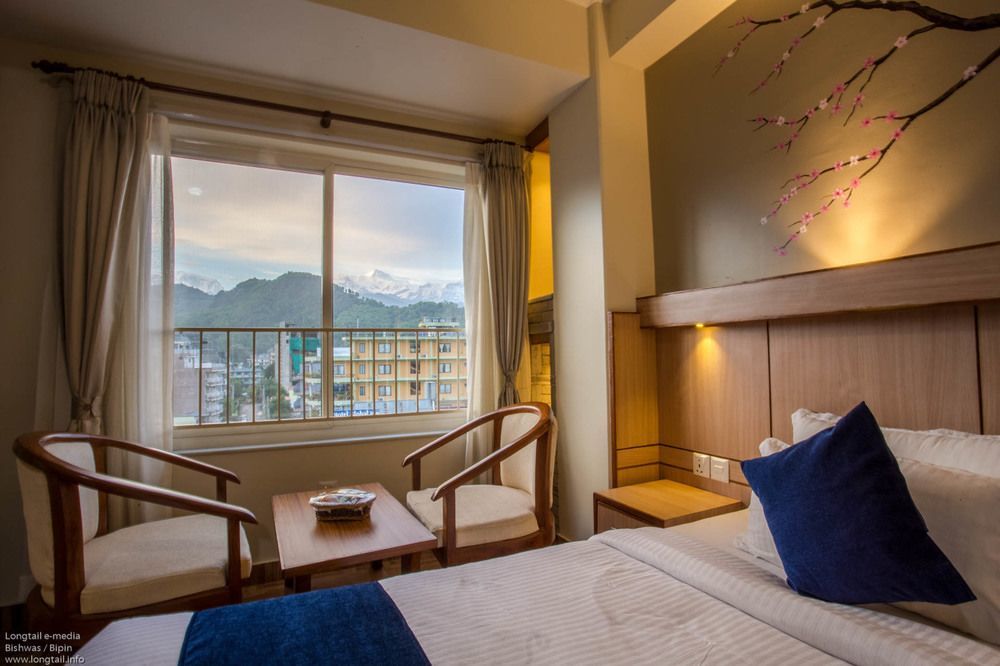 Hotel White Pearl Pokhara Dış mekan fotoğraf