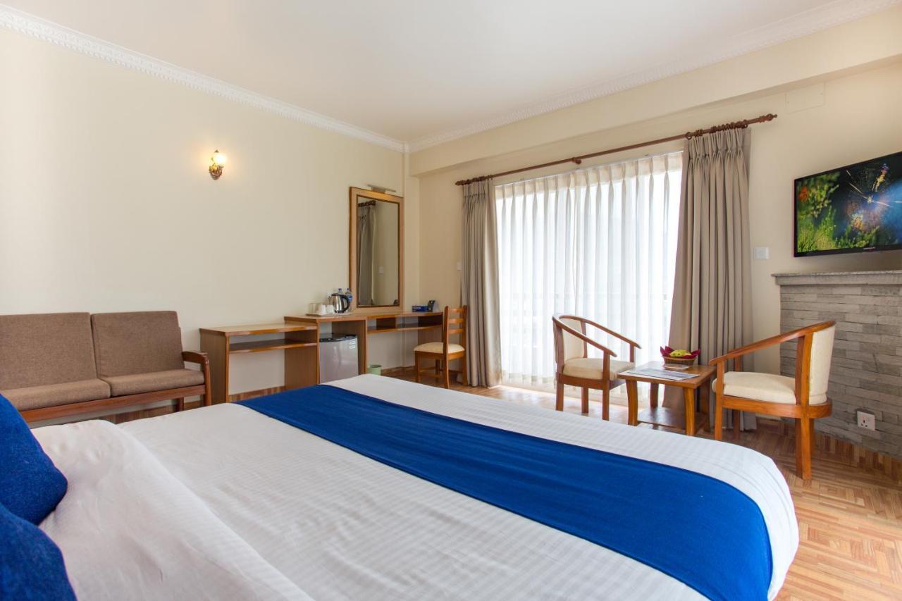 Hotel White Pearl Pokhara Dış mekan fotoğraf