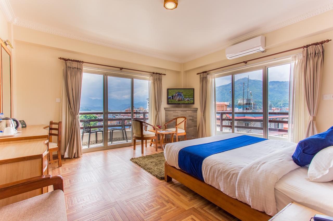 Hotel White Pearl Pokhara Dış mekan fotoğraf