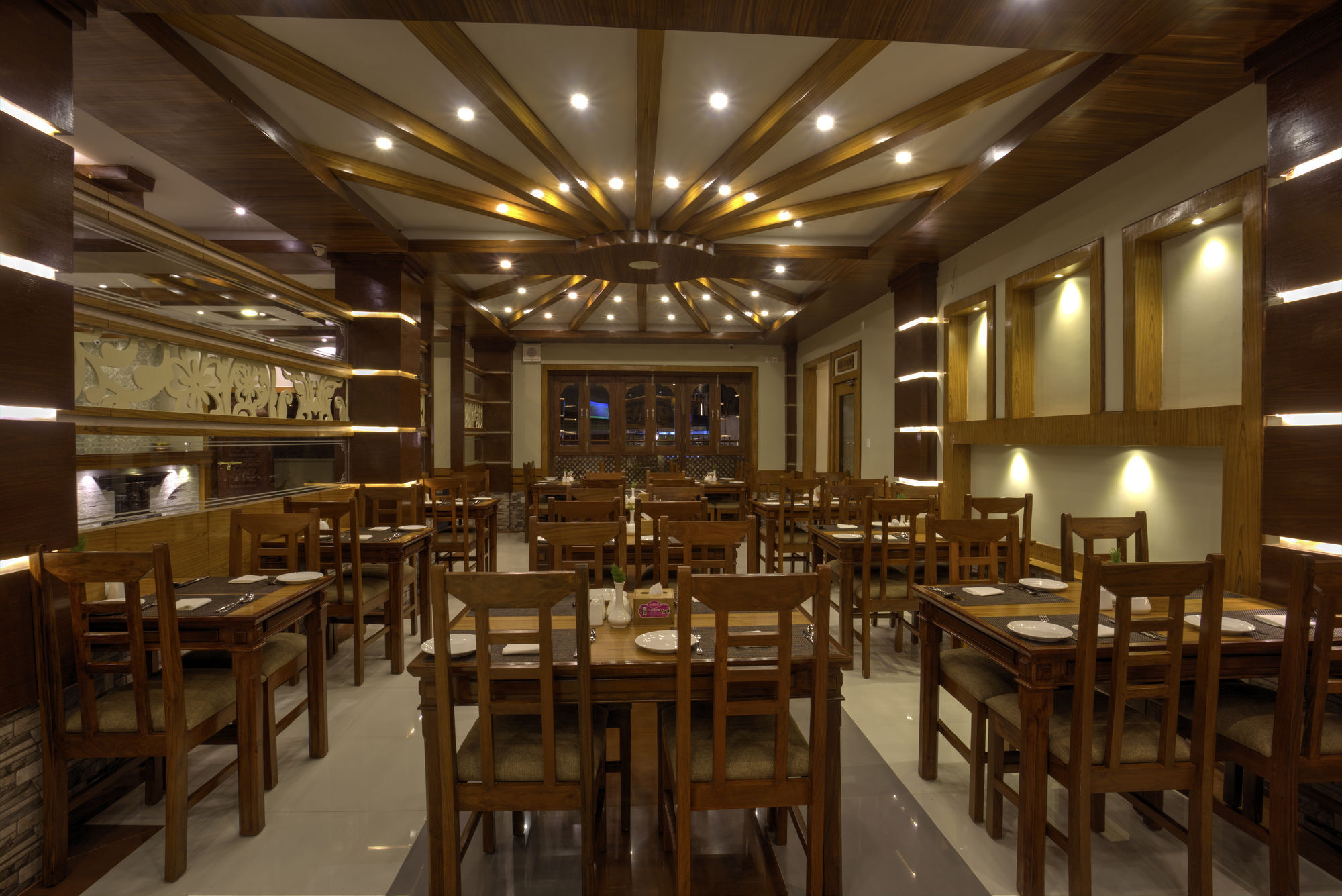 Hotel White Pearl Pokhara Dış mekan fotoğraf