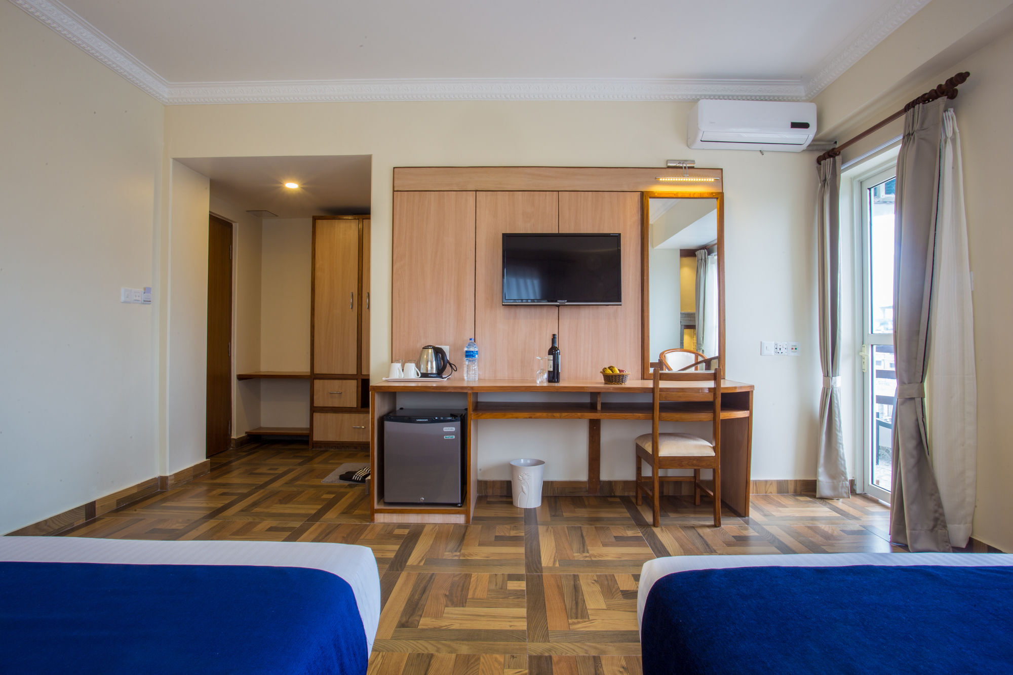 Hotel White Pearl Pokhara Dış mekan fotoğraf